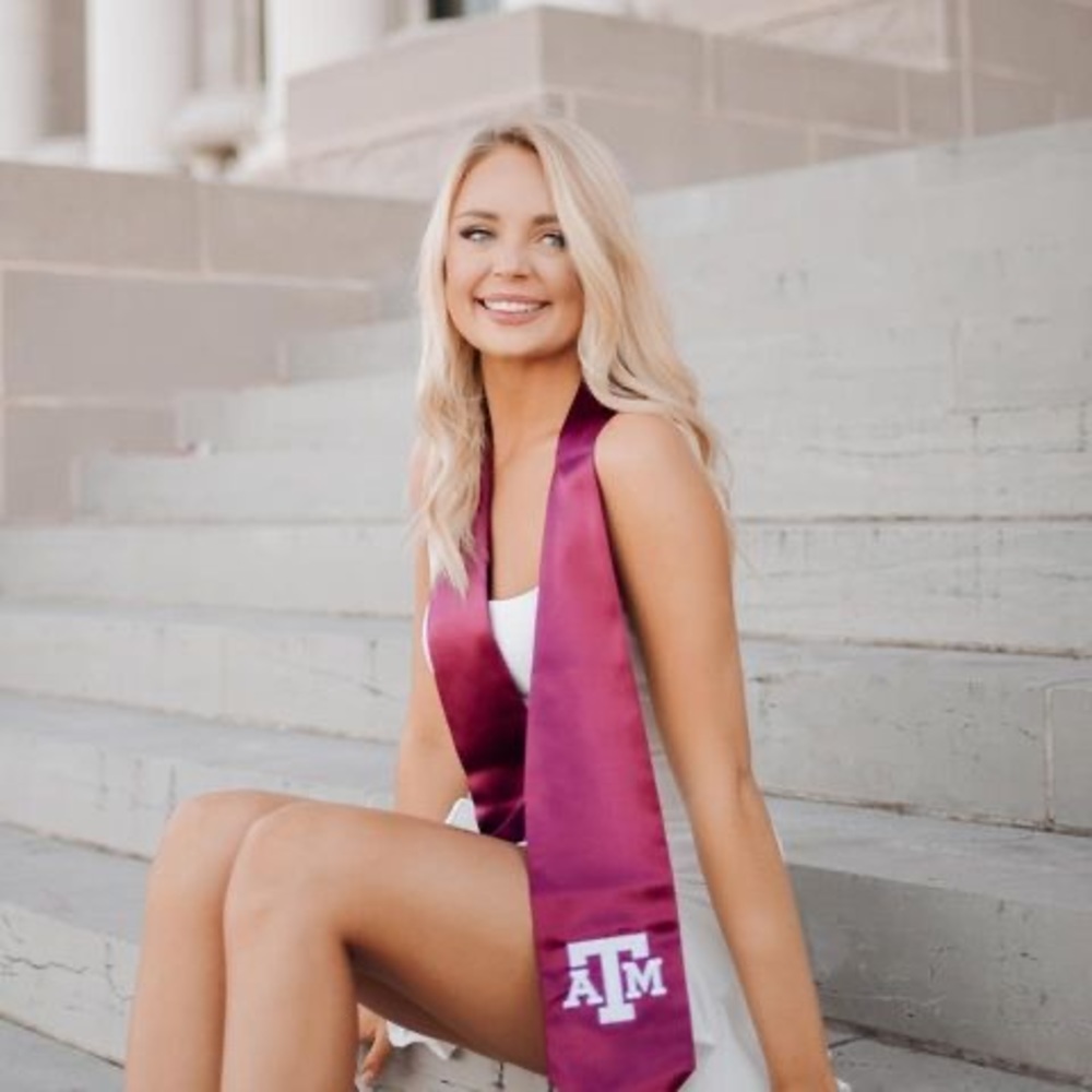 Meet your Posher, Haley